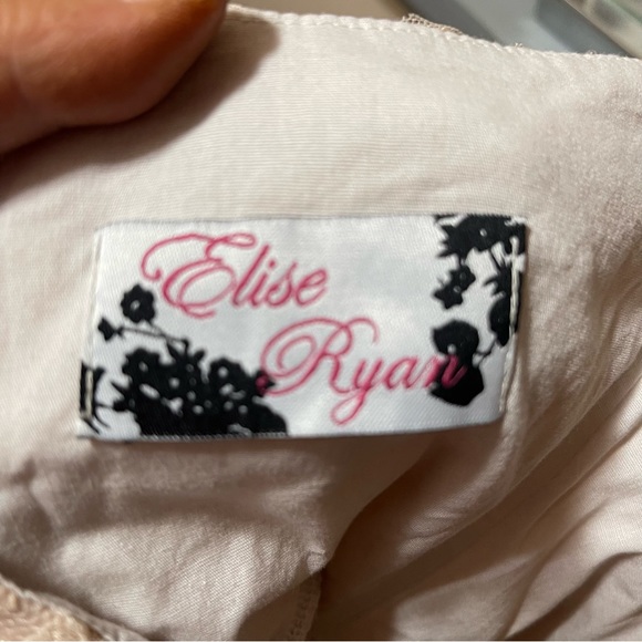 Elise Ryan Beautiful Cotton Fit n Flare Floral Detail MIDI Dress - Picture 12 of 12